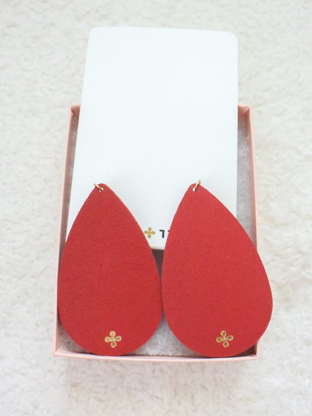 *Nickel & Suede*  Crimson Red Petite Heart Teardrops in Gold - MEDIUM - NEW! - Picture 2 of 3